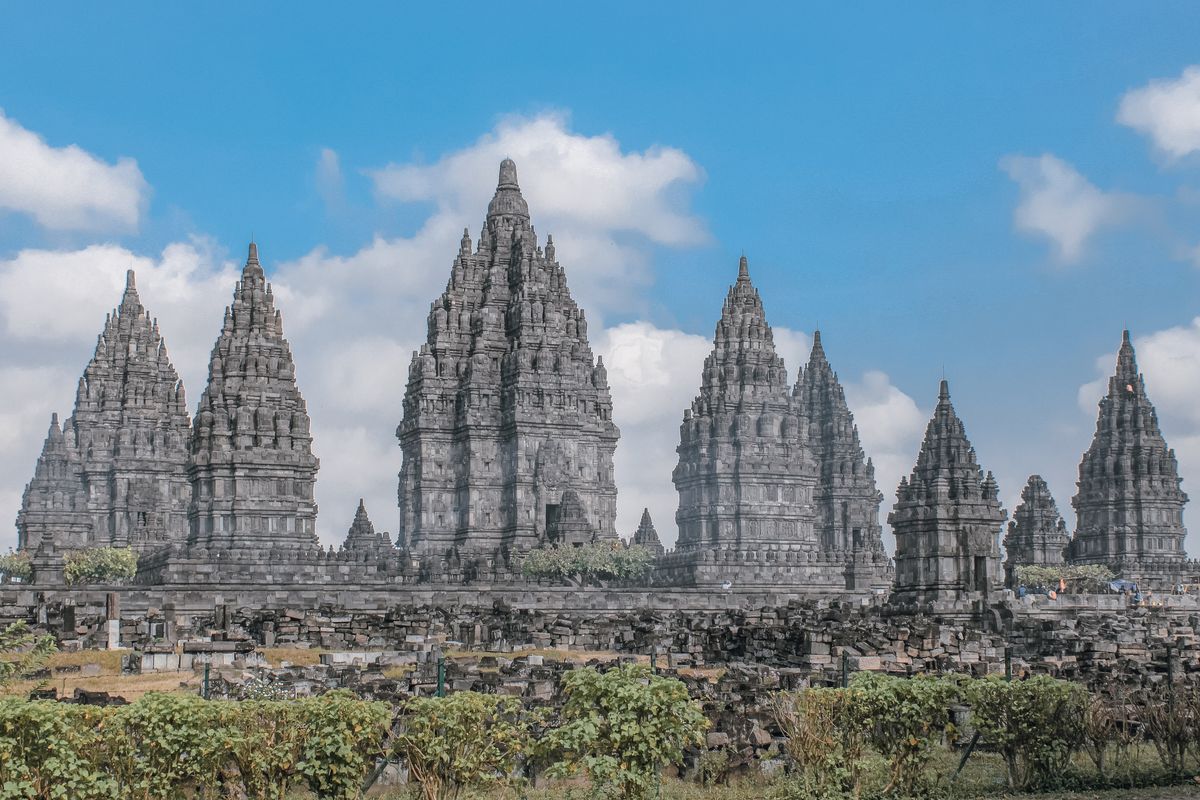 Kisah Tragis Legenda Roro Jonggrang yang Membatu karena Cinta, Cerita Dibalik Kemegahan Candi Prambanan